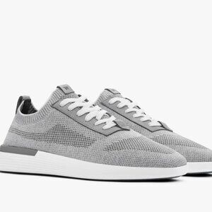 Wolf and Shepherd Men's SupremeKnit Trainer Gray/White Size 9 LIKE NEW